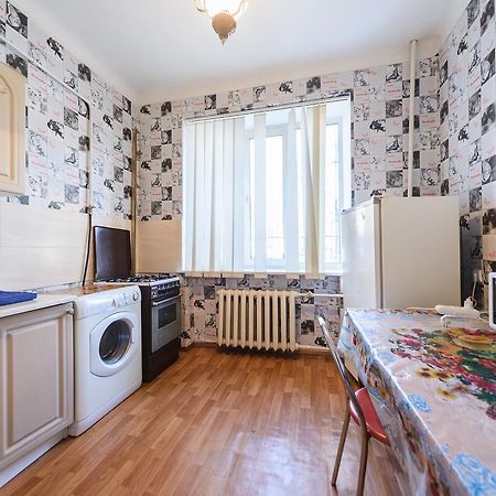 Квартира По Адресу Ул. Черняховского 12 Kiew Exterior foto